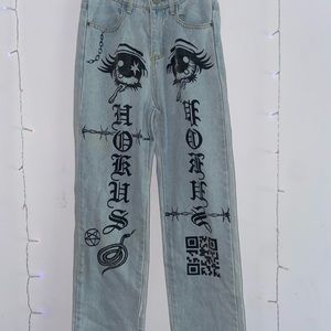 Disturbia Hocus-Pocus Mom Jean